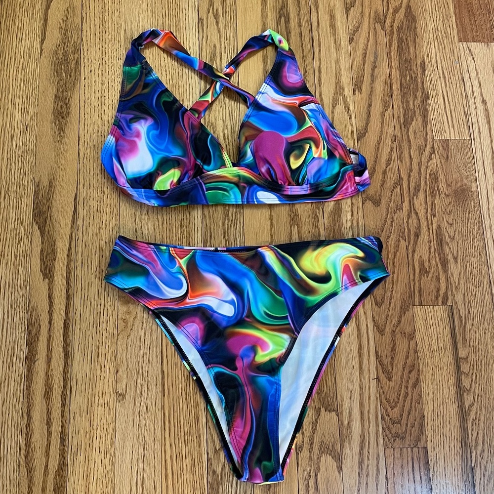 NWOT Rainbow Abstract Fluid Print Bikini Set size Large